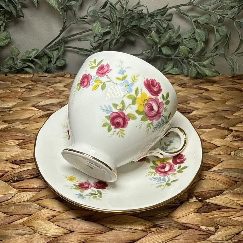 Queen Anne Bone China Pink Roses Teacup And Saucer Set Floral Gold Trim Vintage